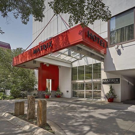 Matrix Hotel Едмънтън Екстериор снимка