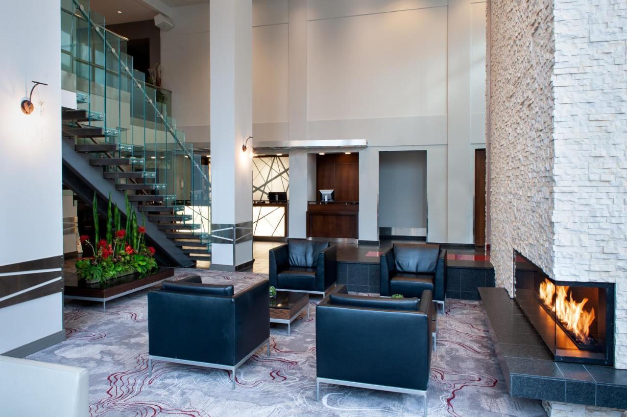 Matrix Hotel Едмънтън Екстериор снимка