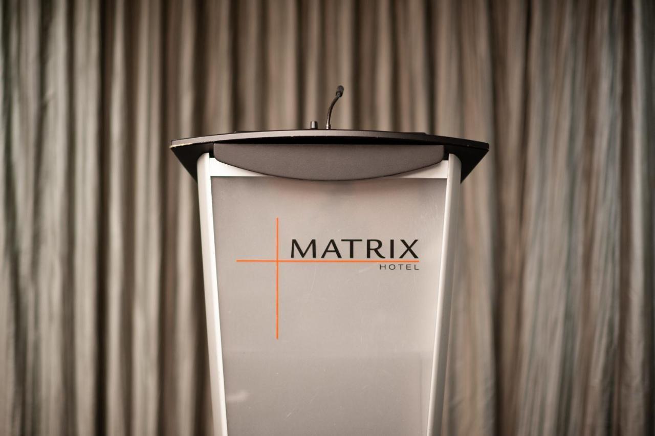 Matrix Hotel Едмънтън Екстериор снимка