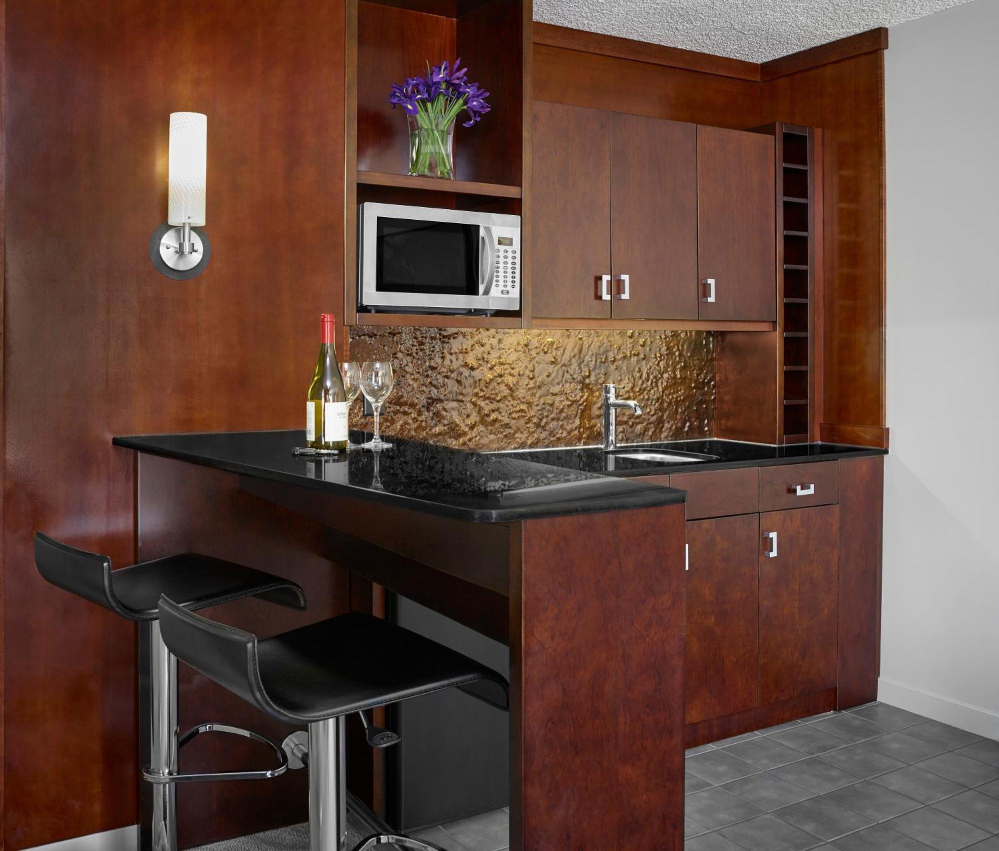 Matrix Hotel Едмънтън Екстериор снимка