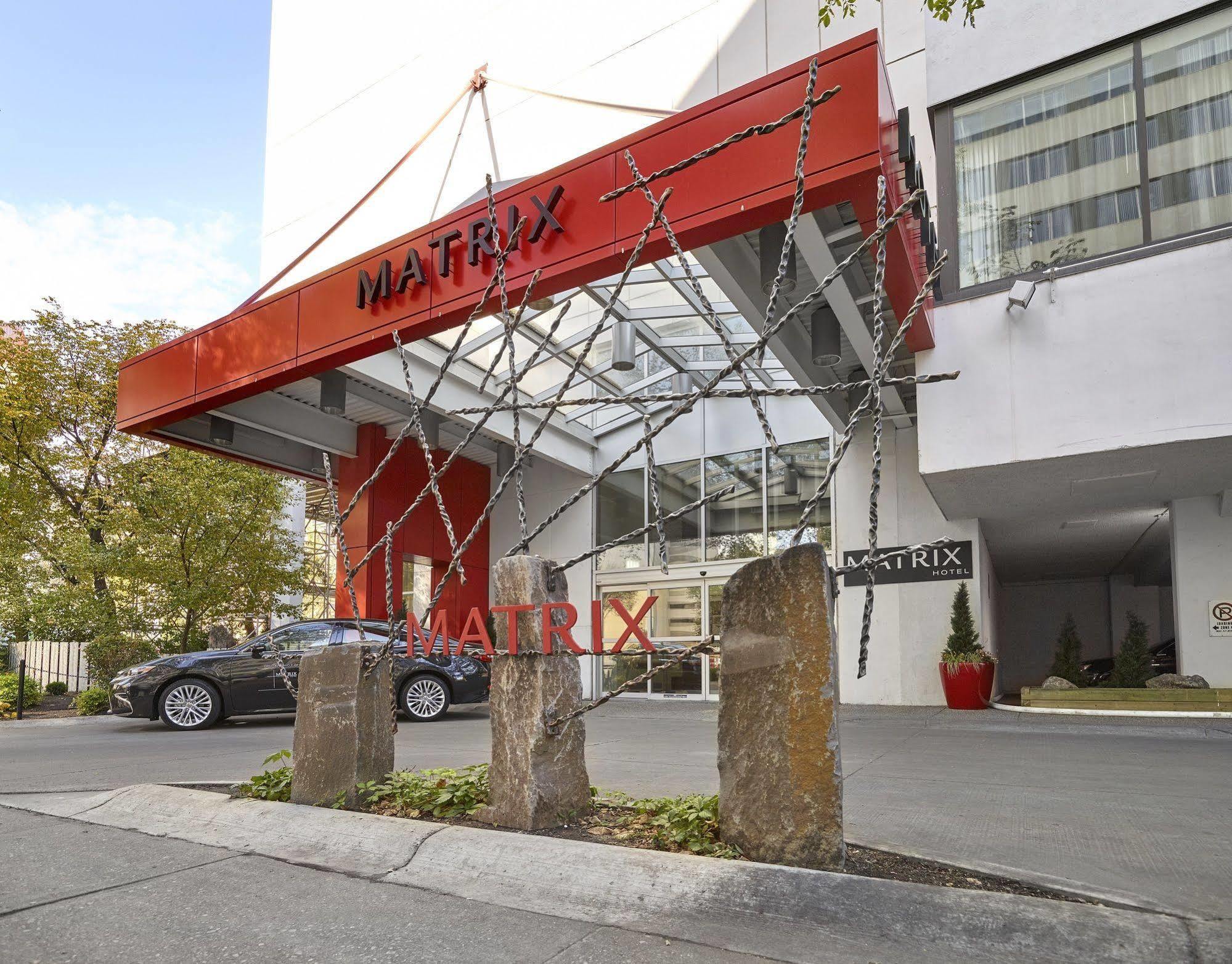 Matrix Hotel Едмънтън Екстериор снимка