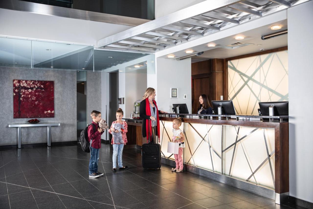 Matrix Hotel Едмънтън Екстериор снимка
